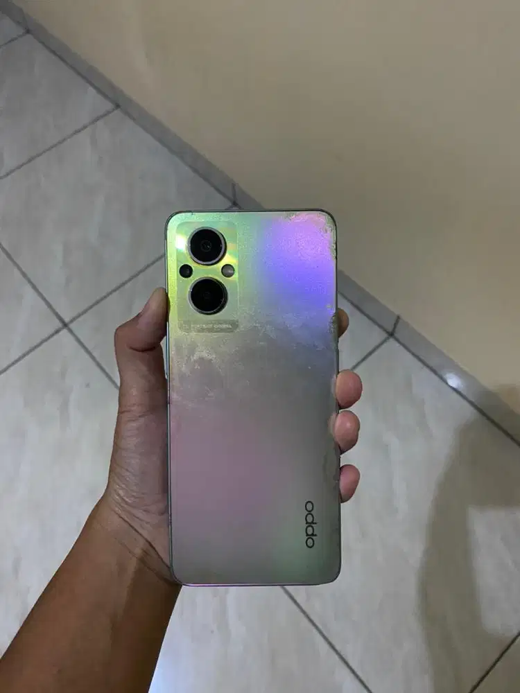 Handphone bekas Oppo Reno 7