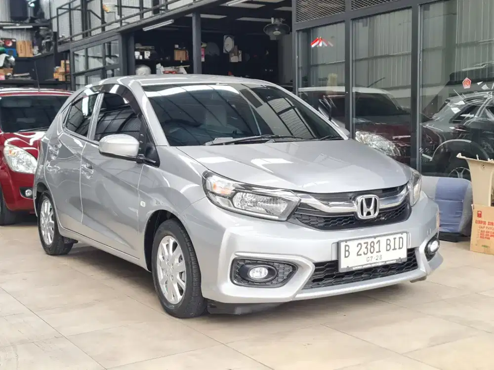 Brio E 2019 facelift matic km rendah