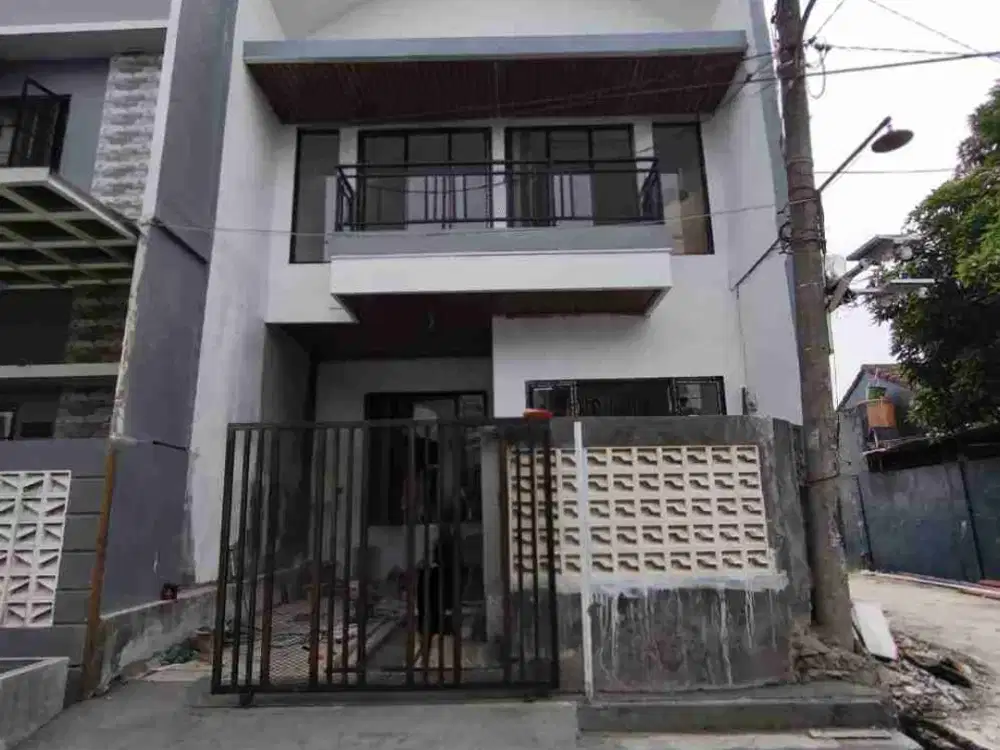 DIJUAL CEPAT RUMAH SIAP HUNI DEKAT STASIUN JURANG MANGU