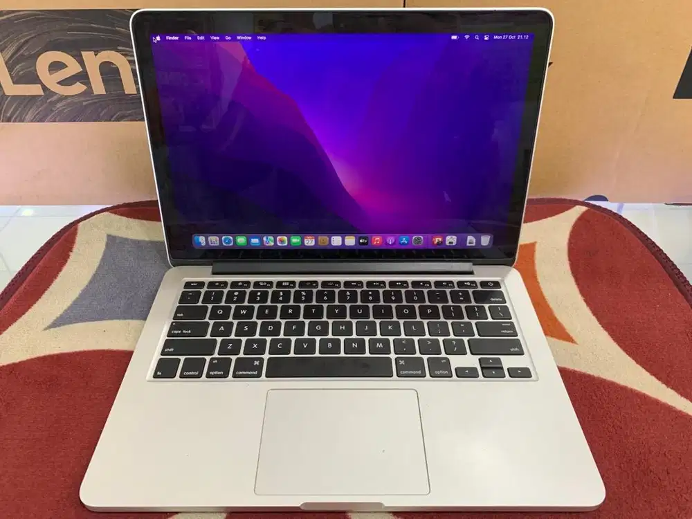 Macbook Pro 2025 16/512gb unit charger