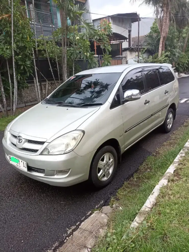 Toyota Kijang Innova 2007 Bensin