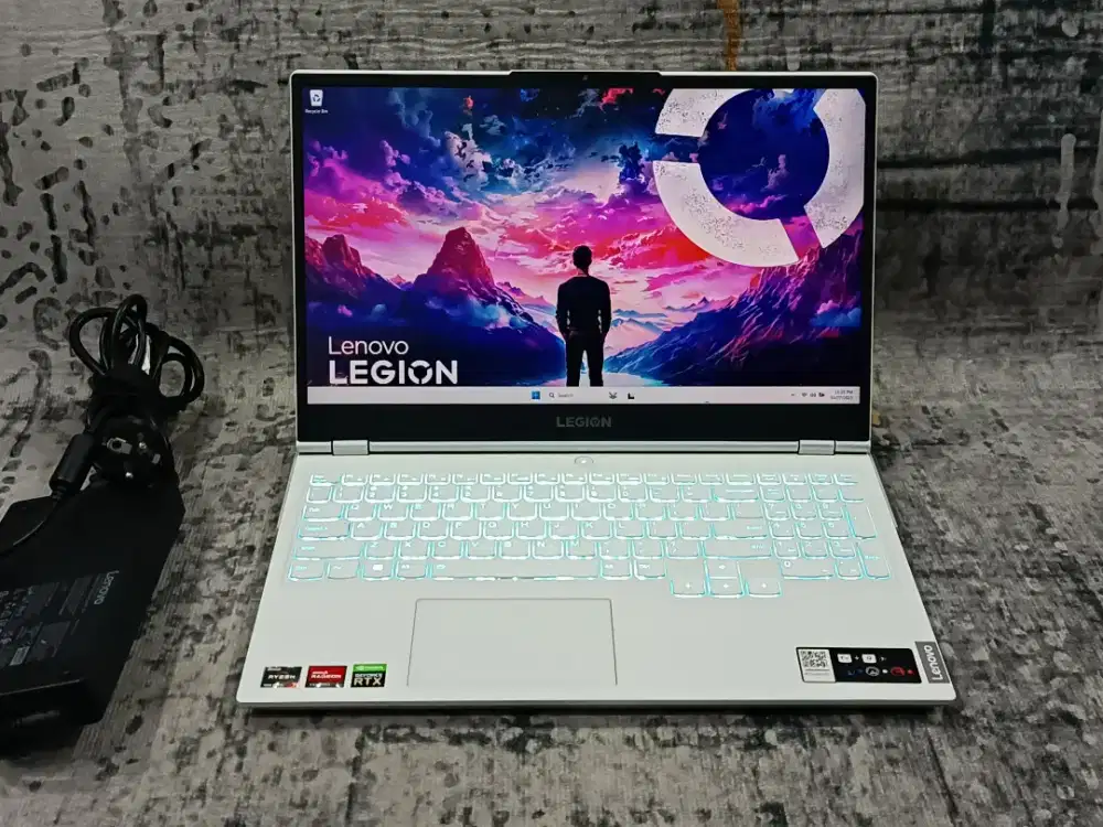 Lenovo Legion 5 White Ryzen 7-5800H 16GB 512-1TB RTX 3060 6GB Like New