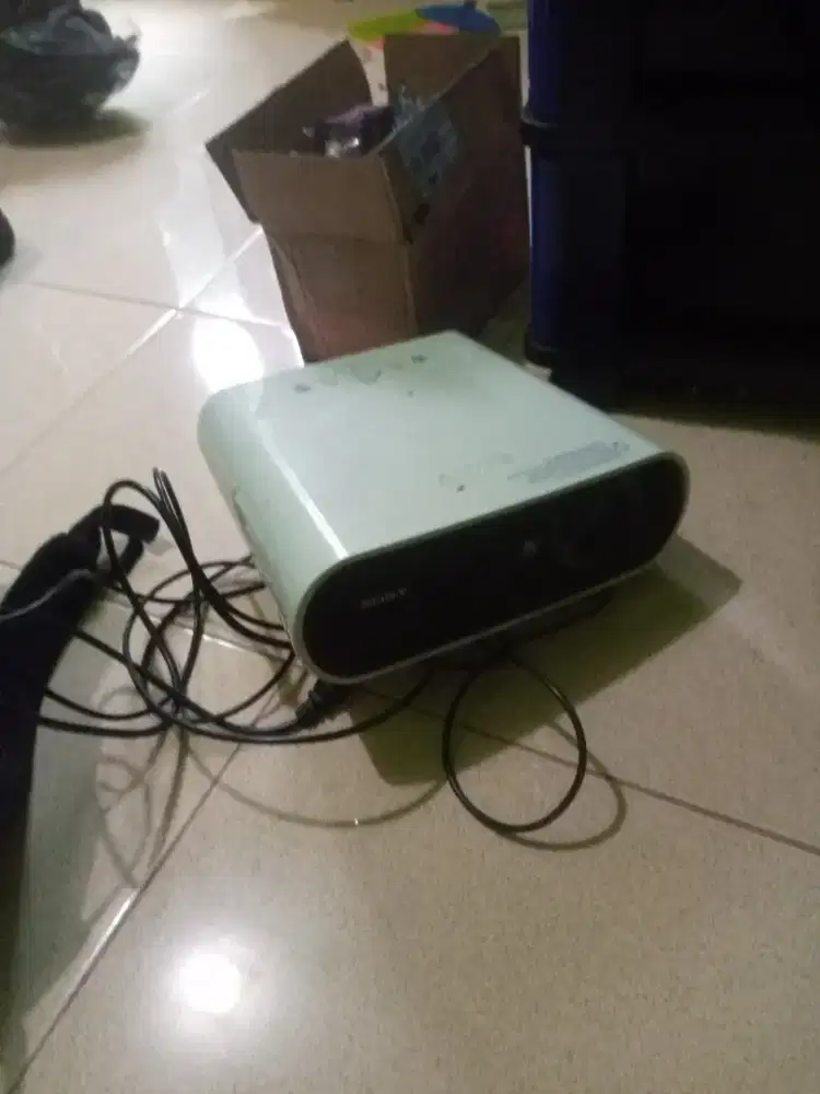 Proyektor bekas sony vpl es7 jual apa adanya
