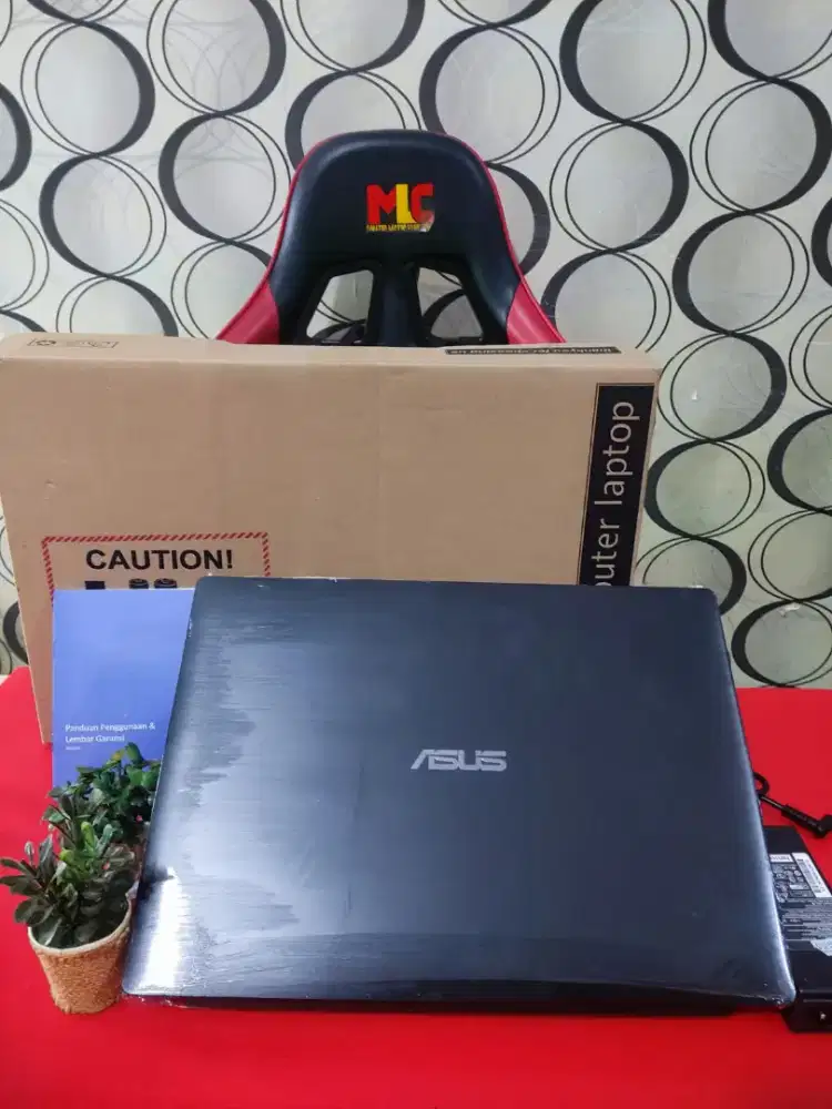Laptop Rendering ASUS Pro Core i7 RAM 8 GB SSD NVIDIA