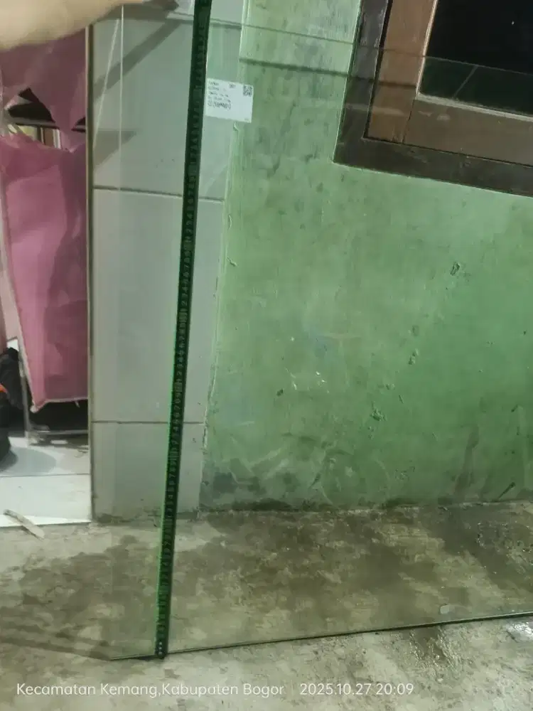 kaca tempered kondisi baru