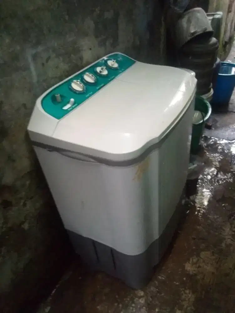 Jual mesin cuci merk LG kpsitas 6kg mungil cocok buat anak kost
