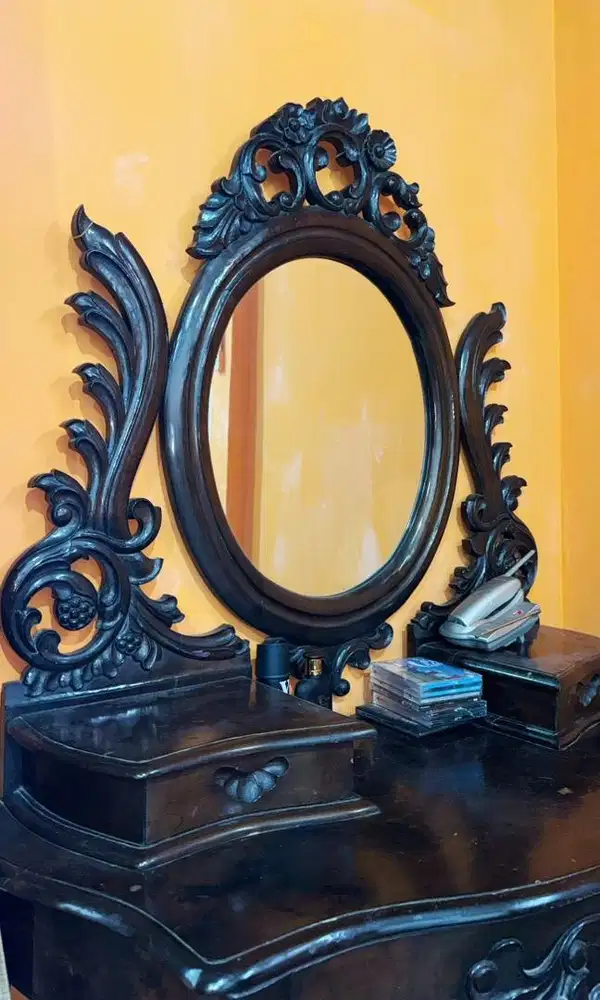 Meja Rias Ukir Klasik Kayu Jati