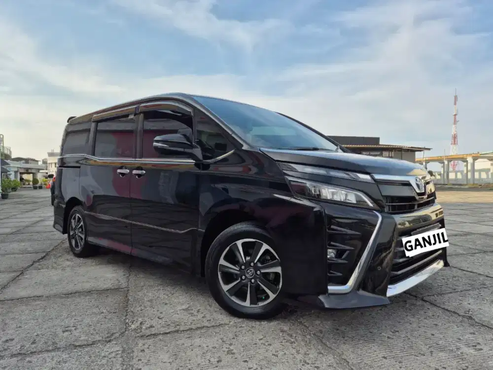 (Km 40rban) Joss Toyota Voxy 2.0 AT 2018 Tgn1 Terawat Bisa DP 25 jt
