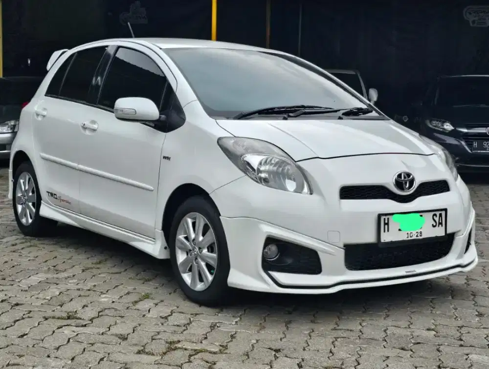 Yaris TRD sportivo AT 2013 last bulus plat H KM.81xxx antik istimewa