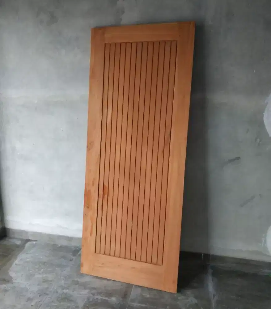 Pintu kamar model panel minimalis