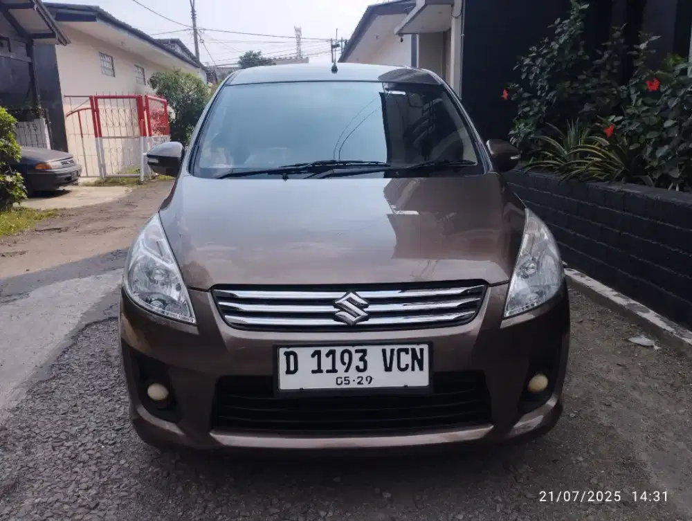 Ertiga GL MT Ac Double