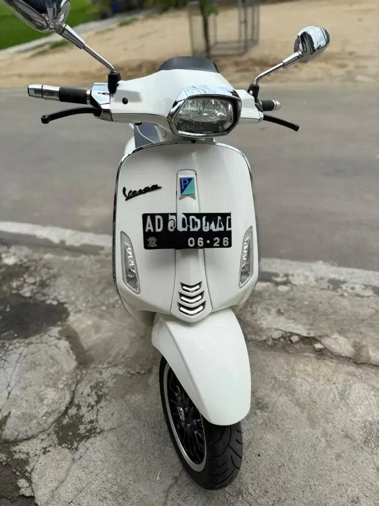 Vespa Sprint White 2021