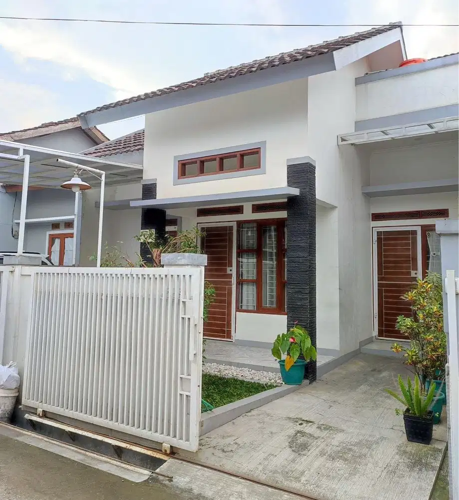 Di Sewakan Rumah Permata Kopo 2 full renovasi siap huni