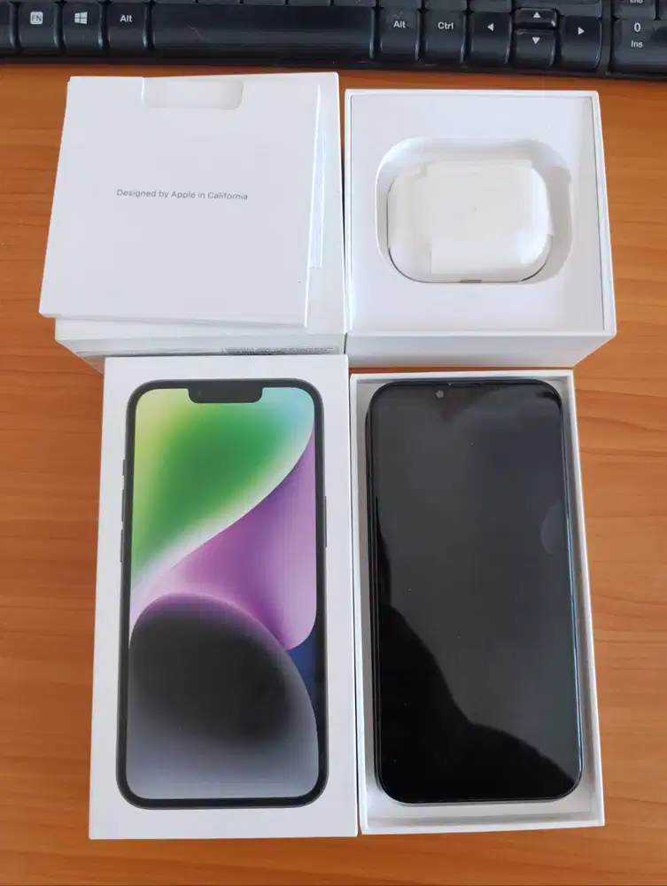 iPhone 14 Base Model 128Gb, Midnight Black Ex iBox + iPod Pro Gen 1