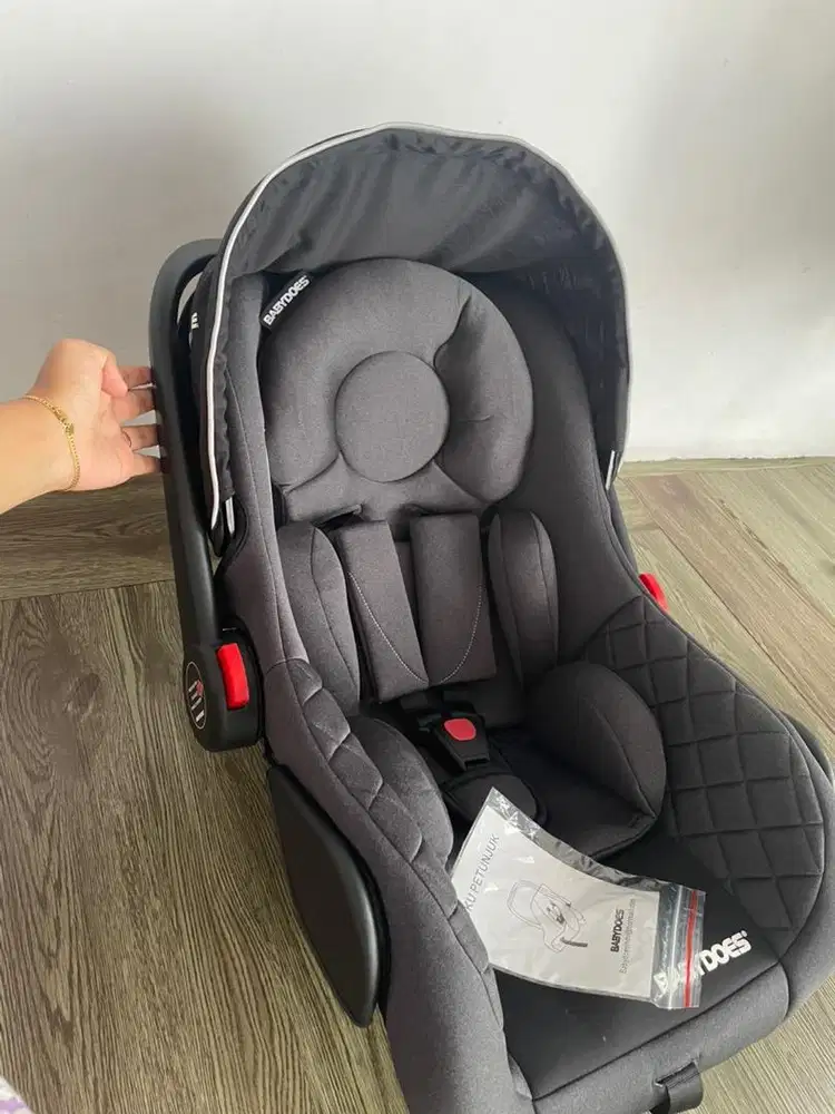 Carseat babydoes NEW
