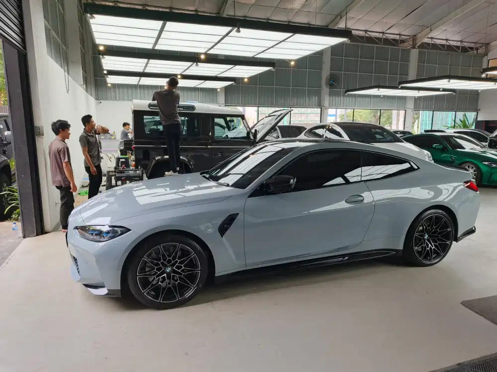 BMW M4 2023 Bensin