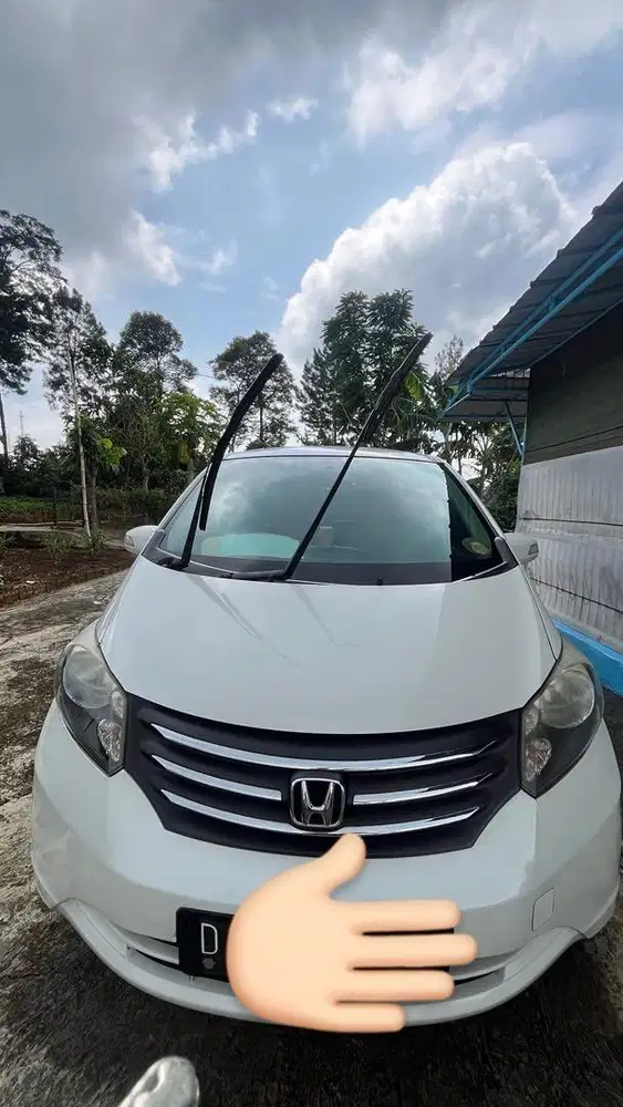 Honda Freed 2011 Hybrid