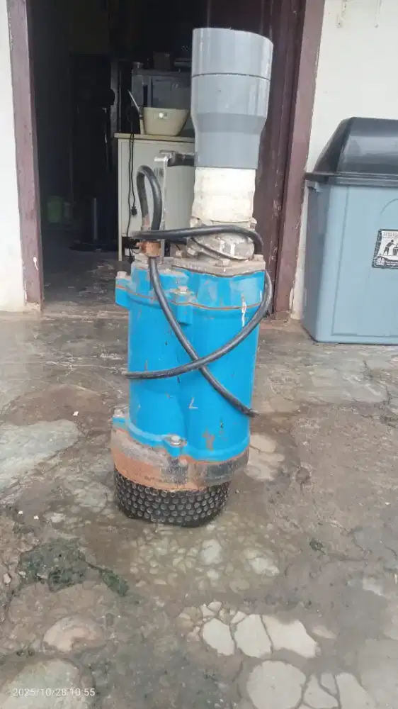 MESIN AIR KOTOR SUMMERSIBEL