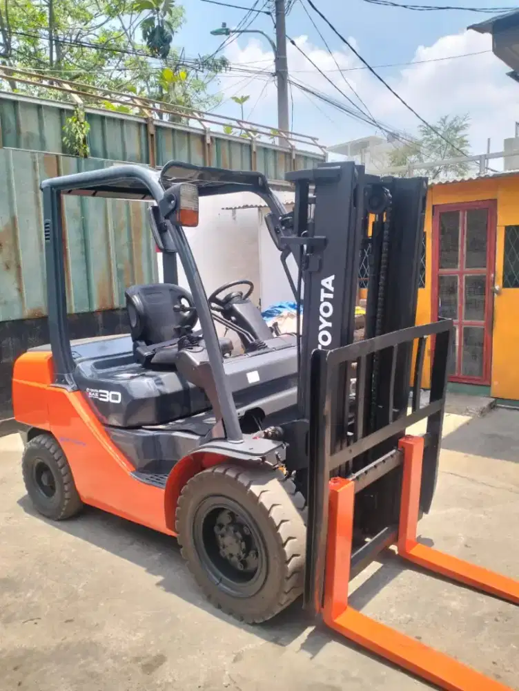 Forklift Toyota 3 Ton,Tiang 3 Meter,Manual,Seri 8FD30,Tahun 2019