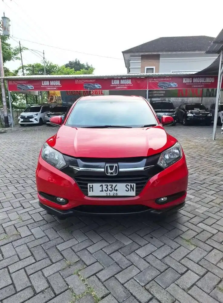 HRV E cvt 2015 (tdp 15jt)