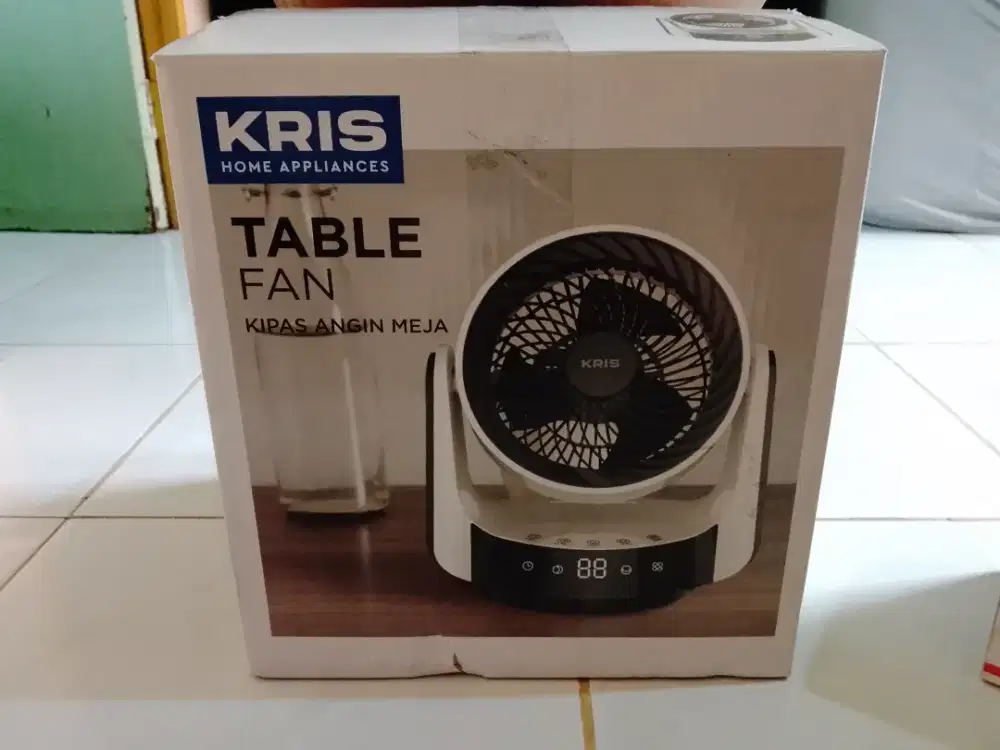 Kris 9 Inci Kipas Angin Meja Dengan Lcd 70 Watt