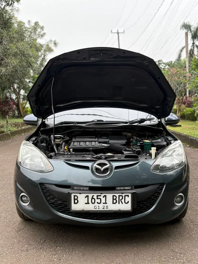 Mazda 2 2012 Bensin