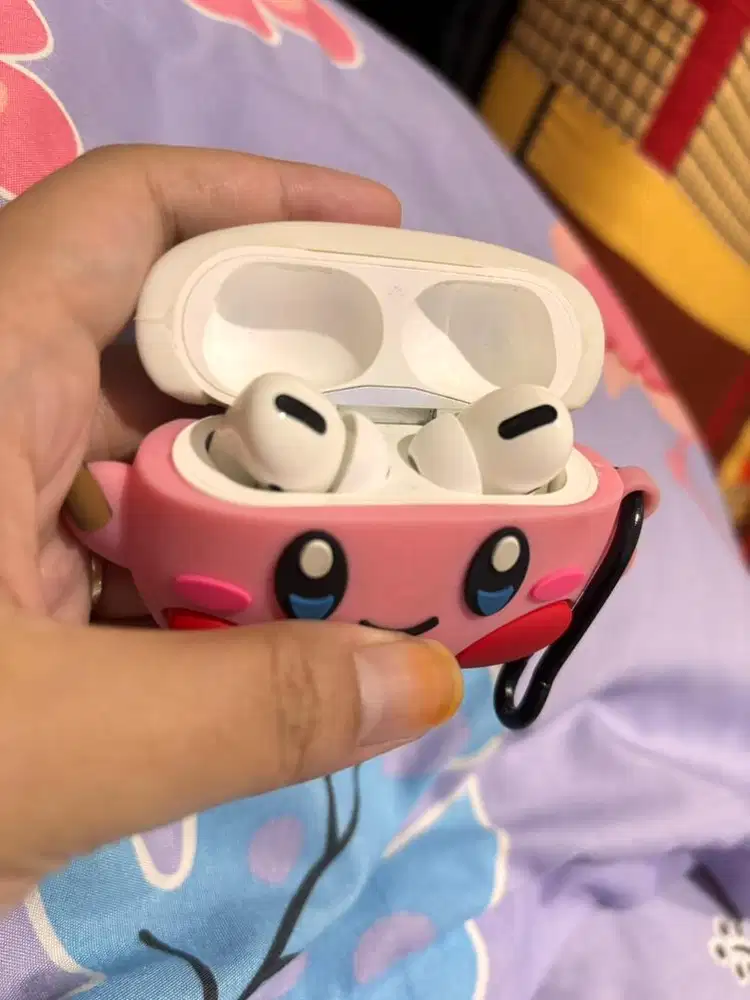 Airpods pro with wireless charging