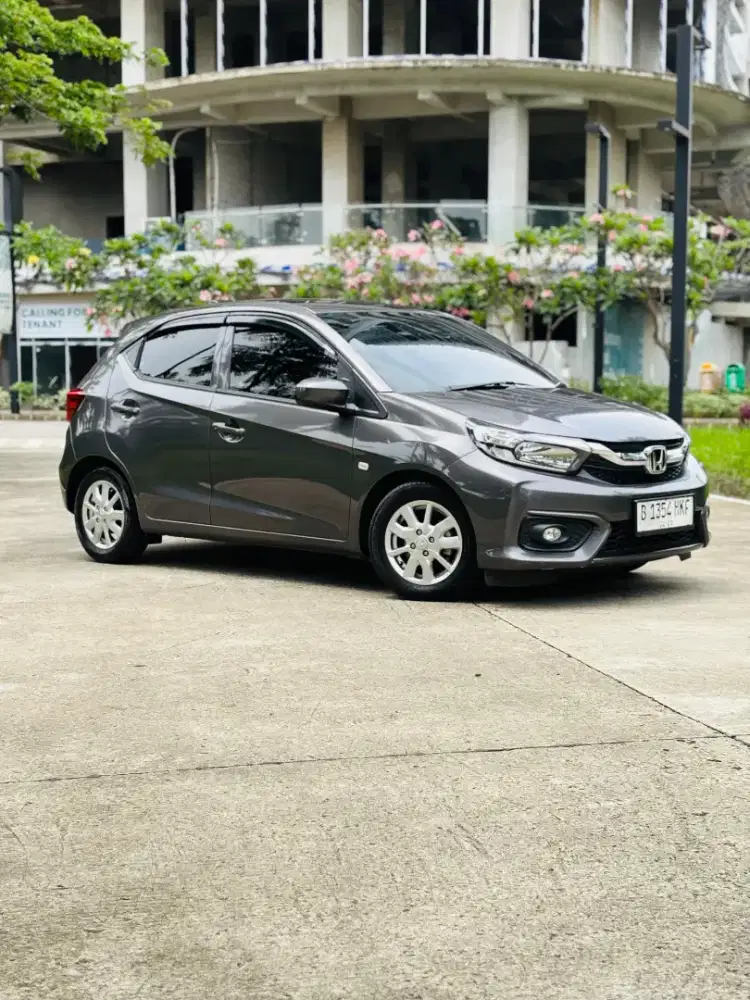 Honda Brio satya matic low km 15rb pajak on