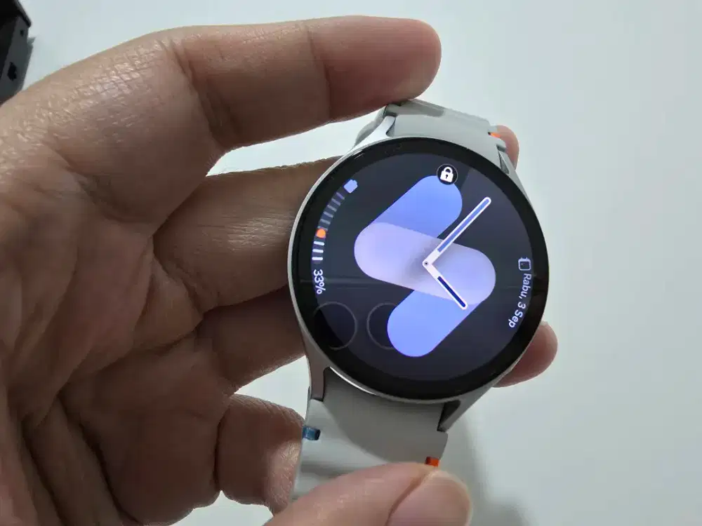 Jual Samsung Galaxy Watch 7 - 44 mm silver, SEIN - NEGO