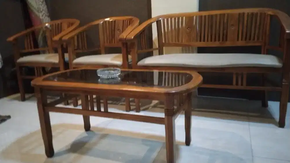 Meja kursi ruang tamu 1 set