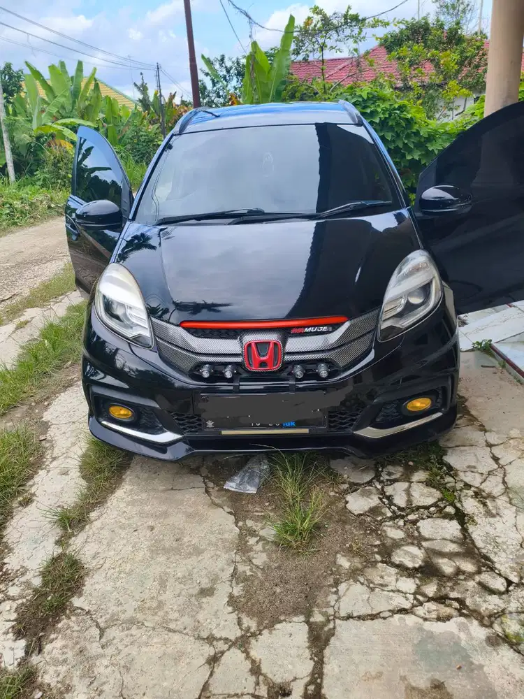 Dijual honda. Mobilio rs Tahun 2016 manual milik pribadi