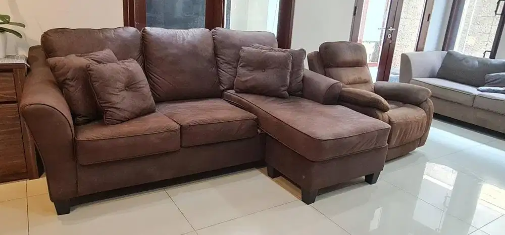 Sofa L Informa Dengan Leg