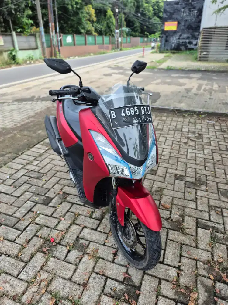 Dijual Yamaha Lexi 125 tahun 2018 surat lengkap mesin bagus