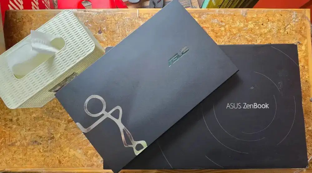 Asus Zenbook UX 435EAL