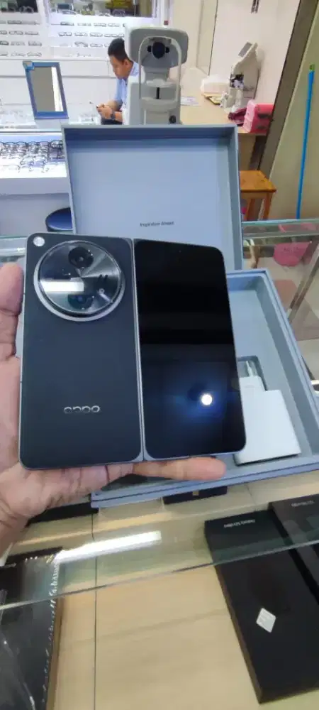 Oppo Fold Find 3 ram 16gb memory512gb resmi oppo indo