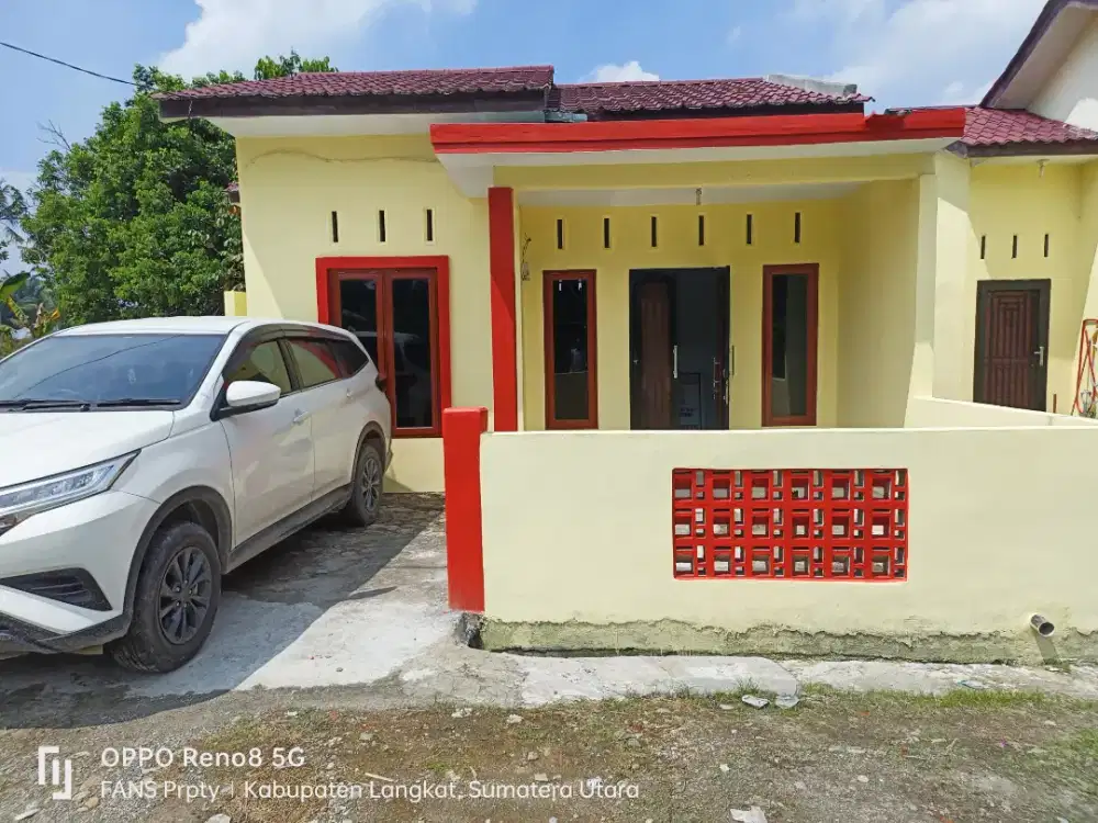 Rumah Cantik Strategis Binjai hadap timur DijualMurah bawah Hargapasar