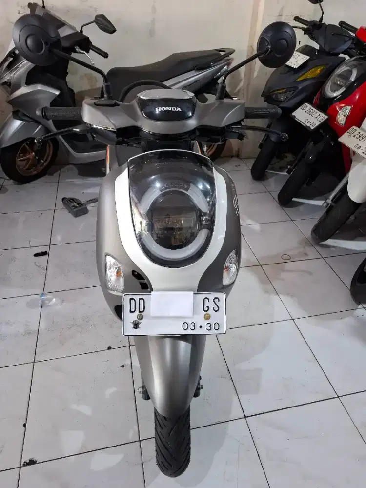Honda Scoopy 110cc 2025 abu-abu