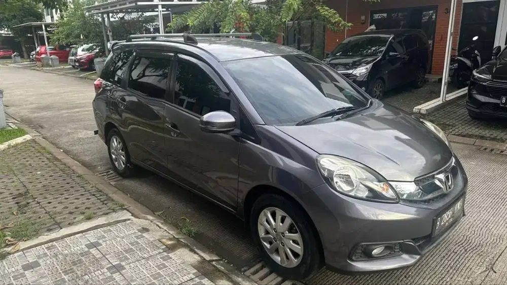 Honda Mobilio E CVT tampilan RS A/T 2016
