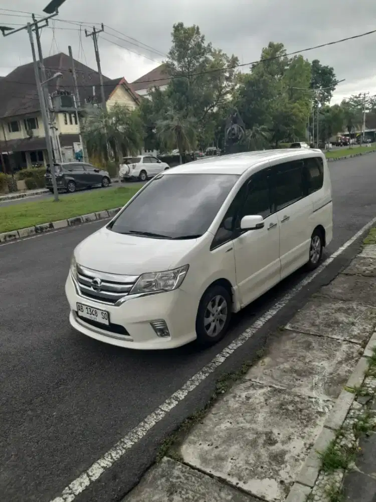 (Asli AB) Nissan Serena Hws 2013 istimewa AT