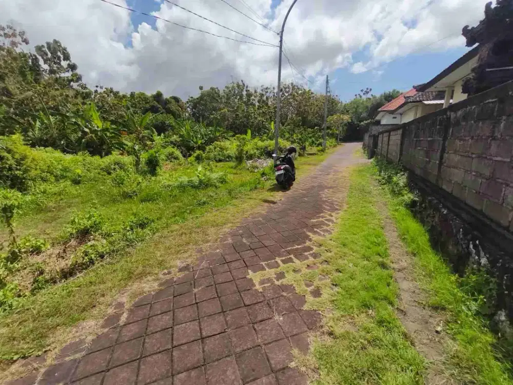 dijual tanah plot Kecil 150 m²  & 180m2 ditaman mumbul Nusa dua