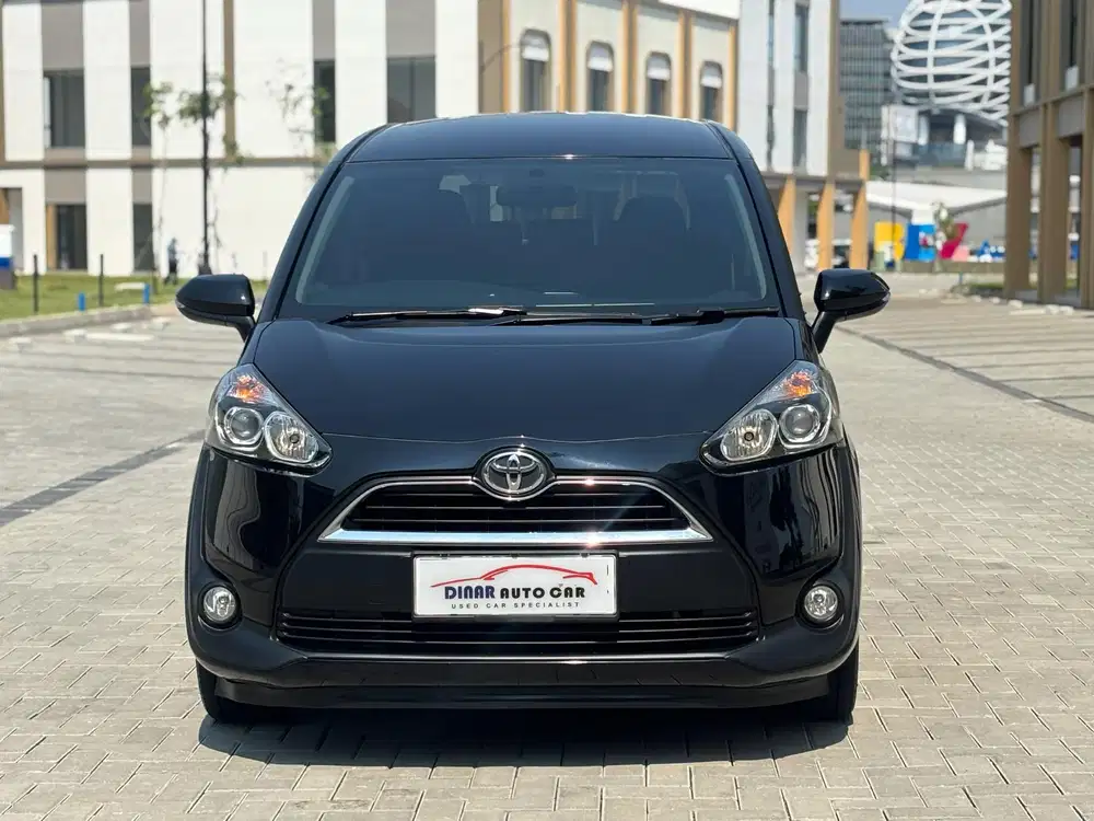 Low km 63rb! Toyota Sienta 1.5 V at 2018