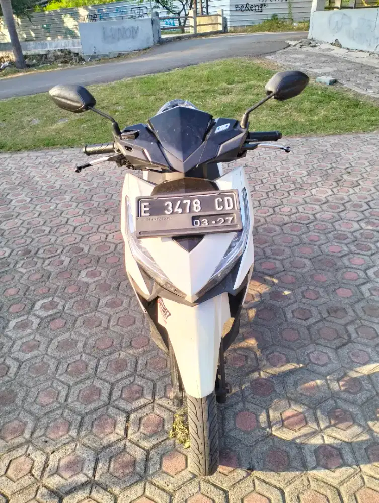 Vario LED 125 tahun 2017