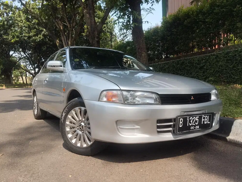 Mitsubishi Lancer 2001 Bensin