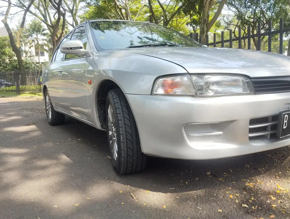 Mitsubishi Lancer 2001 Bensin