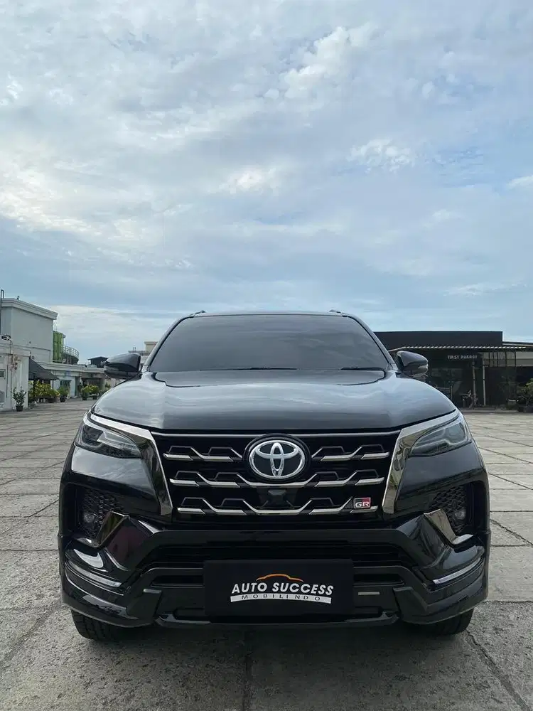 (Km Low 19ribu full ori) TOYOTA FORTUNER VRZ GR 2.8 AT 2024