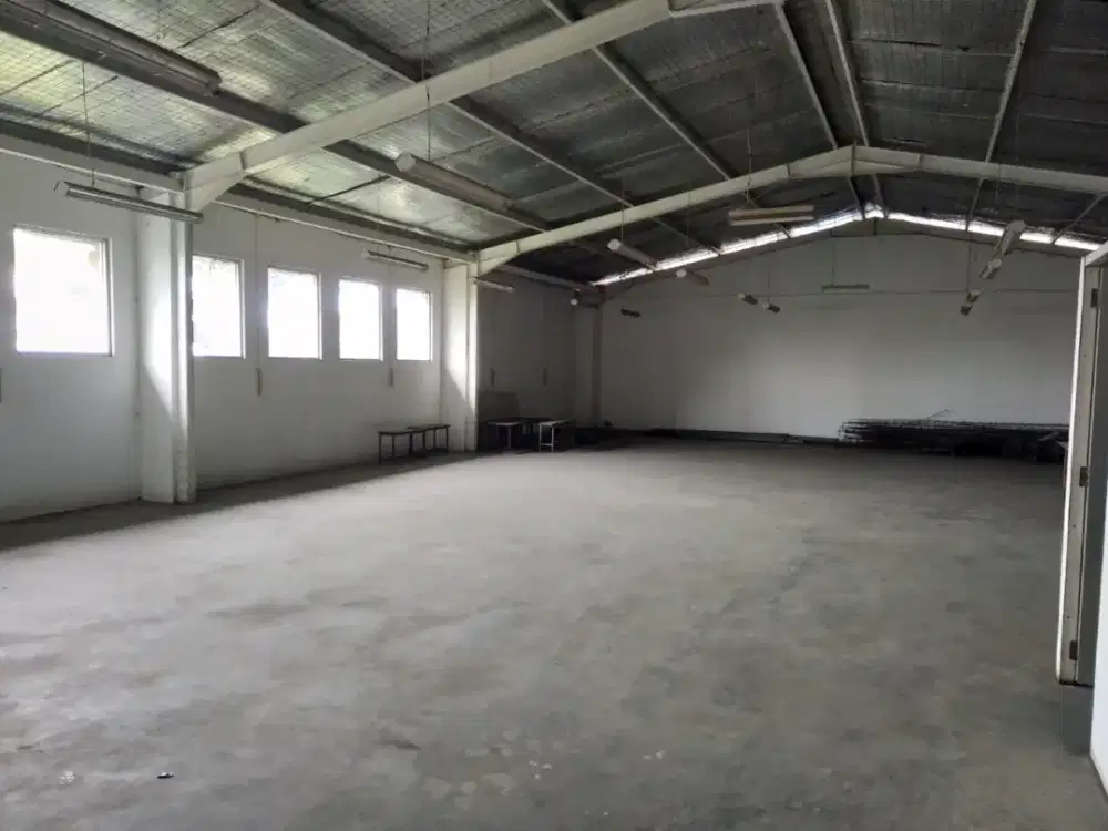 Dijial gudang 1700m2 Jl. Laswi Baleendah