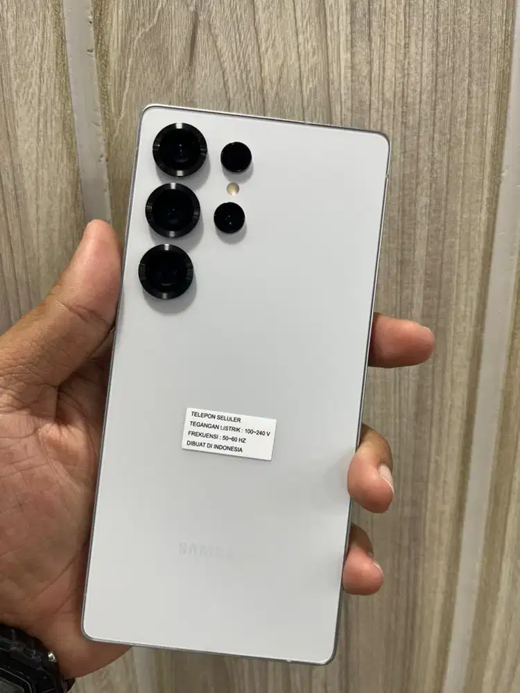 Samsung S25 Ultra 12/256GB - Garansi SEIN