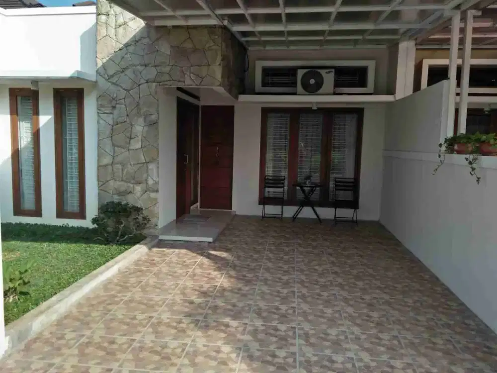 RUMAH CANTIK MURAH CISARANTEN KAMAR 4