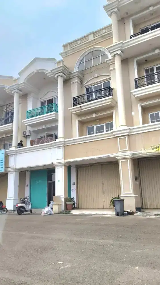 Ruko termurah jarang ada 3 lantai di harapan indah bekasi