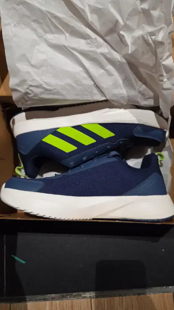 Adidas Basefly BNIB